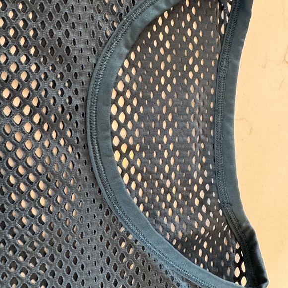 lululemon athletica Blue Mesh Boxy Cropped Tank Top / Medium - Picture 6 of 7